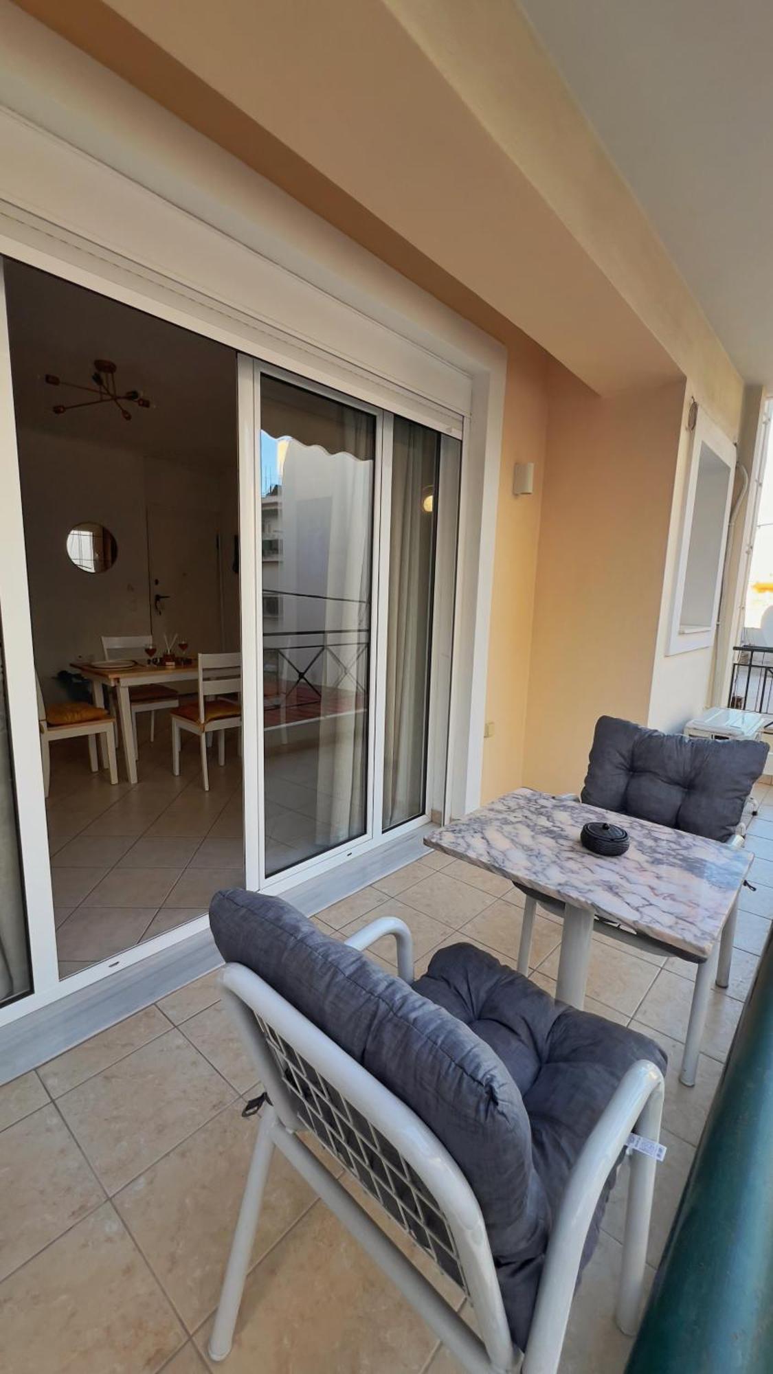 H&H Cozy Retreat Apartment Piraeus Exterior photo
